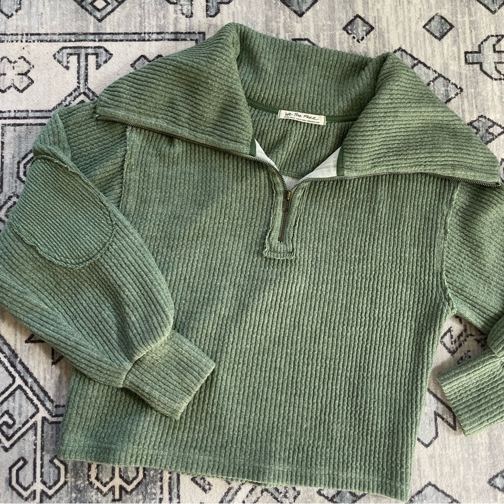 XS Free People We the Free Large Collar Green Sweater